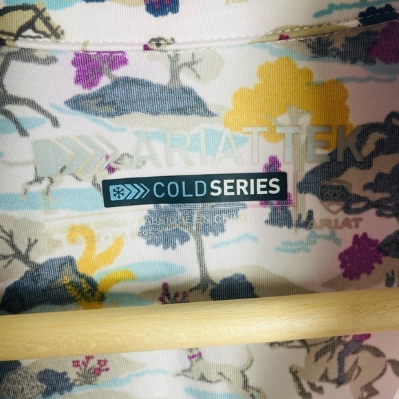 Ariat Pullover - Picture 6 of 7